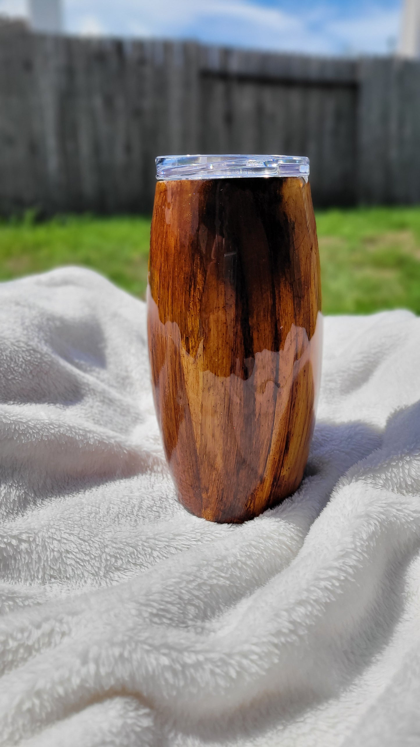 Woodgrain, barrel, whiskey